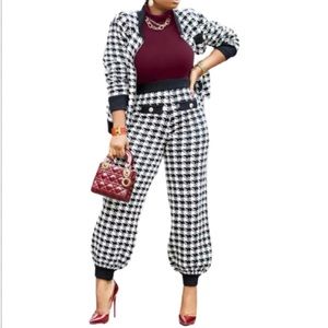 Two piece houndstooth set.